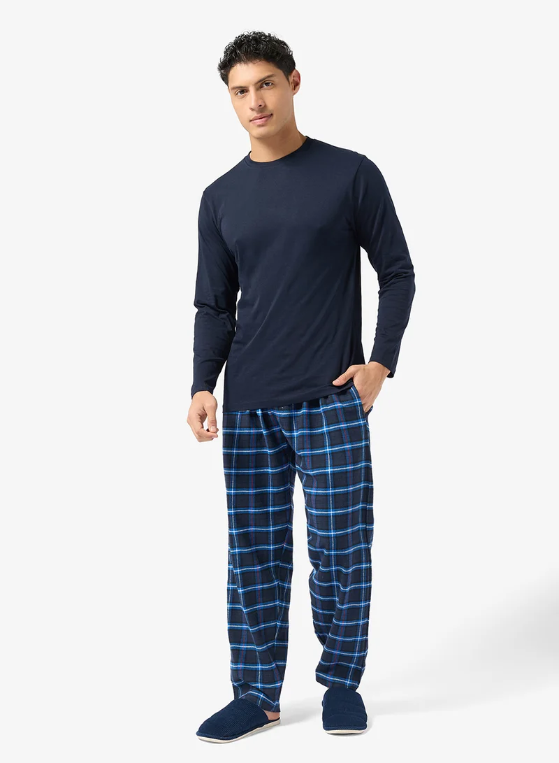 Robert Wood  Regular fit tee and Pant set for Men | Best Price UAE
